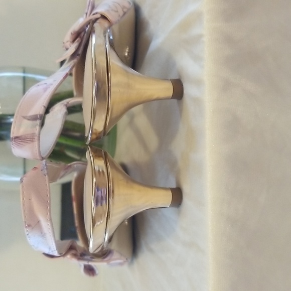 NANETTE Lepor 2" Slingback Heels. Size 8 - Picture 5 of 10